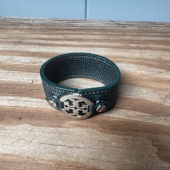 Tory Burch Logo Double Snap Green Bracelet in pouch - Picture 2 of 7